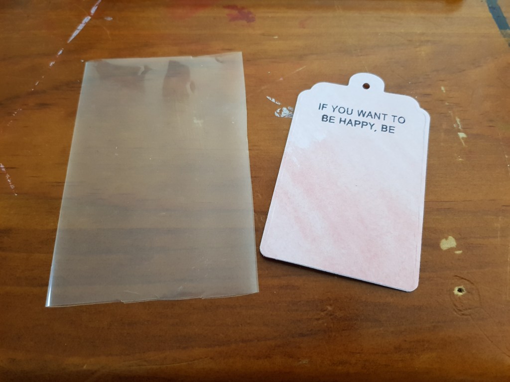 How to make shaker bookmarks without fuse tool. Easy and cheap papercrafting and stamps ideas.