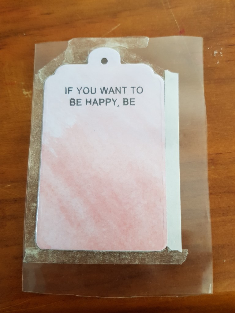 How to make shaker bookmarks without fuse tool. Easy and cheap papercrafting and stamps ideas.