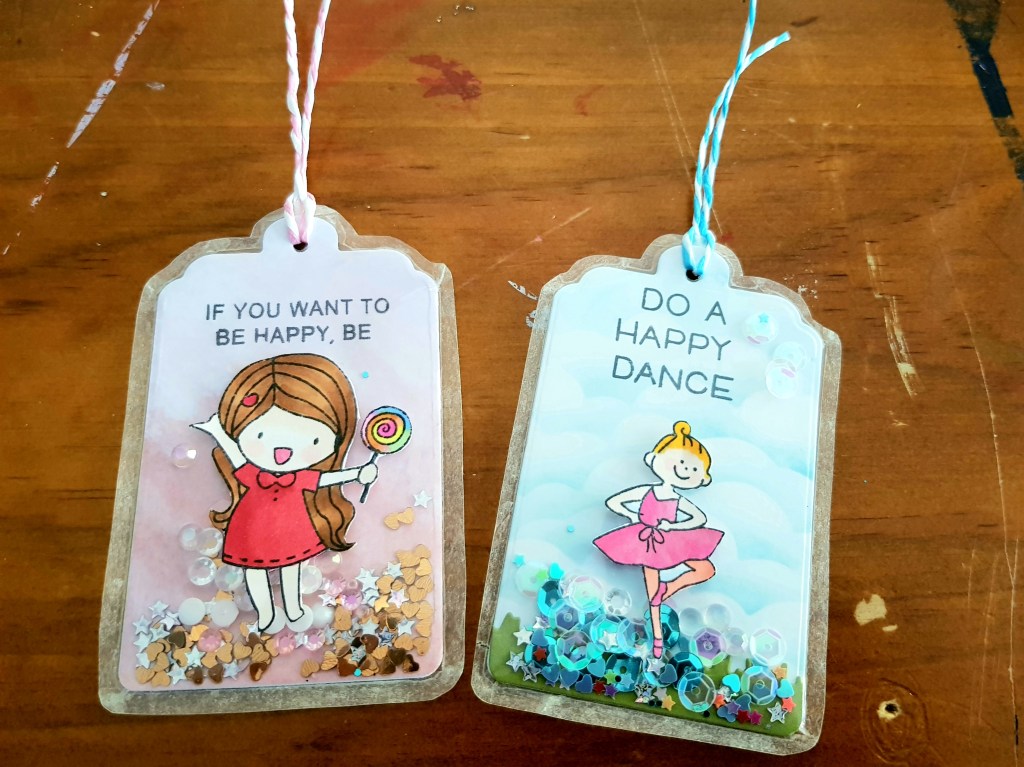 How to make shaker bookmarks without fuse tool. Easy and cheap papercrafting and stamps ideas.