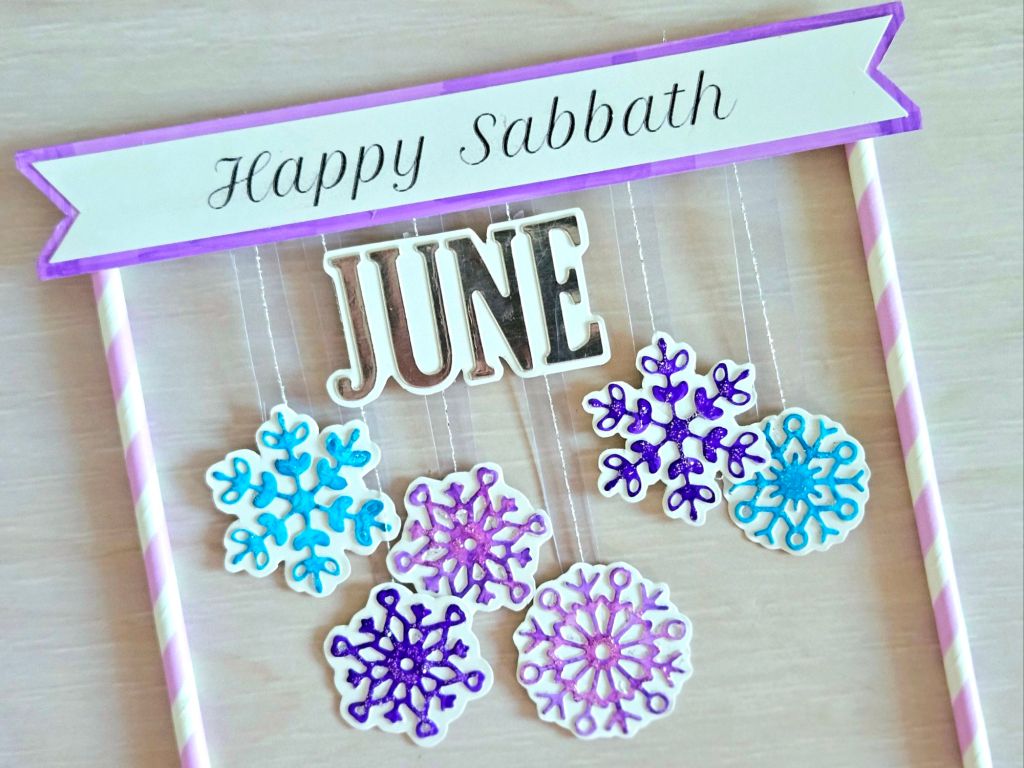 Simple Easy diy cake topper ideas purple and blue